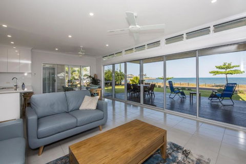 Sandy Decks - Lismore Accommodation 2