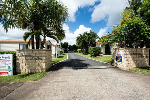Sarina Palms Caravan And Cabins Village - Lismore Accommodation 0