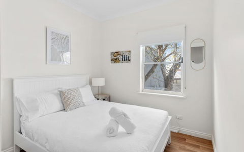 SEA BREEZE @ Smugglers Inn - Lismore Accommodation 1