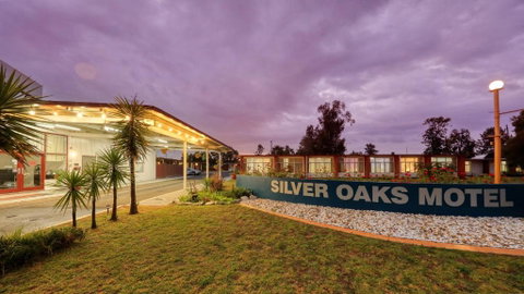 Silver Oaks Motel - Lismore Accommodation 0