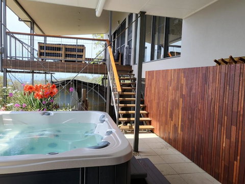 Surrounding Areas Allow You To Do As Little Or As Much As You Like - Lismore Accommodation 1