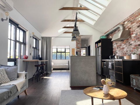 T H E L O F T - Stunning Private Apartment - Lismore Accommodation 2