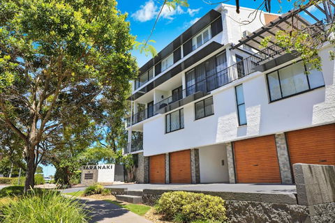 TARA7- On Trend At Taranaki - Lismore Accommodation 1