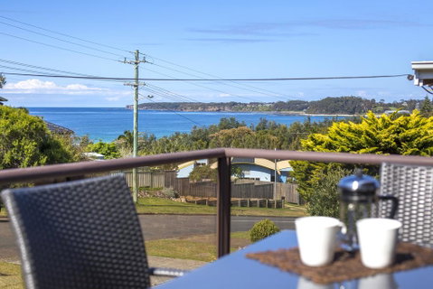 Beachside Getaway - Lismore Accommodation 0