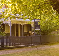 Belmont at Beechworth 2 bedrooms 2 bathrooms 2 couples - Lismore Accommodation