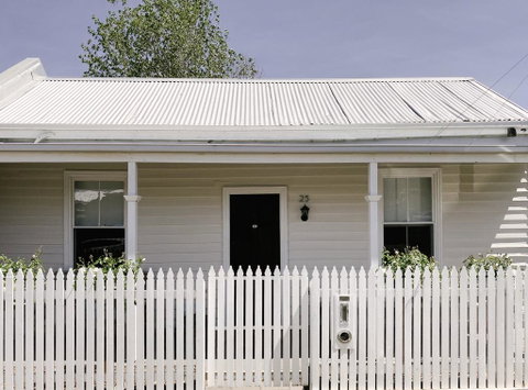 Bendigo Inner City Cottage - Lismore Accommodation 1