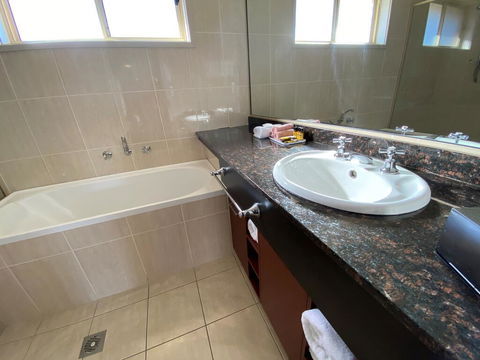 Best Western Plus All Settlers Motor Inn - Lismore Accommodation 2