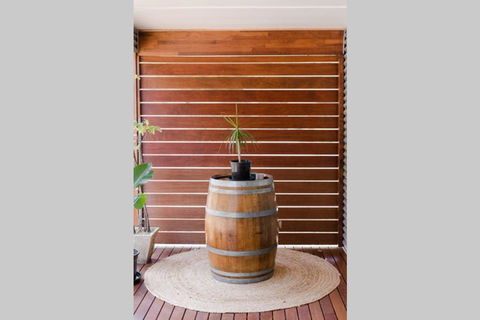 Bird In Hand Cottage, Port Noarlunga - Lismore Accommodation 2
