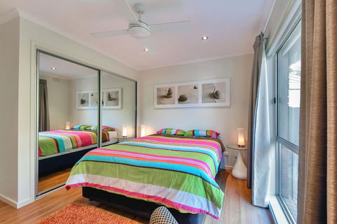 Blairgowrie Contemporary Beach Retreat - Lismore Accommodation 3
