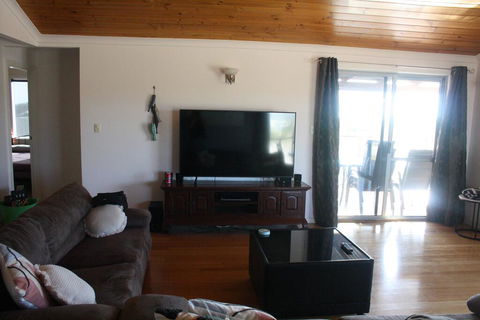 Blue Sky Escapes Sunset Oddes-sea - Lismore Accommodation 2