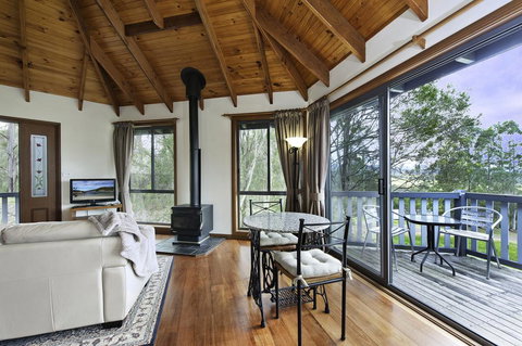 Bluegums Cabins - Lismore Accommodation 2