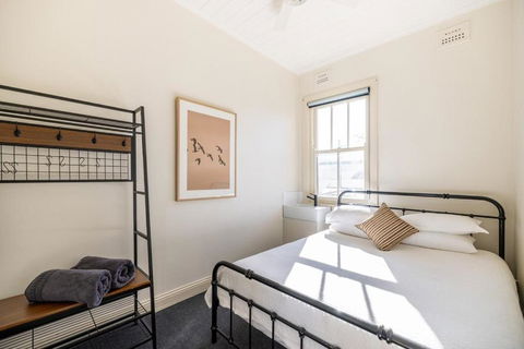 The Middle - Lismore Accommodation 1