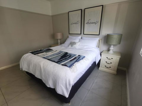 Three Bedrooms House - Lismore Accommodation 0