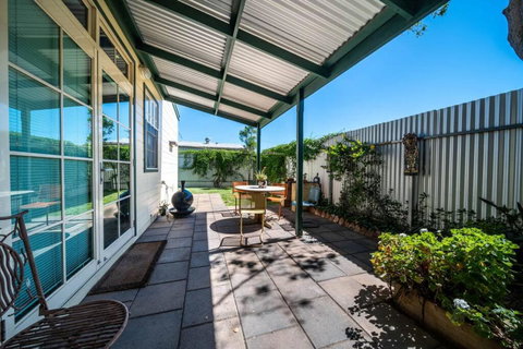 The Spotted Cow,city Fringe,pet Friendly-Free Wine - Lismore Accommodation 3