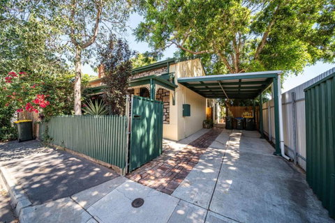 The Spotted Cow,city Fringe,pet Friendly-Free Wine - Lismore Accommodation 1