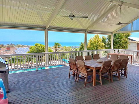 The Ultimate Poolside Escape - Pet Friendly - Lismore Accommodation 2