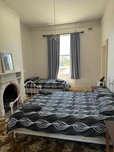 Thommos Pub - Lismore Accommodation 1