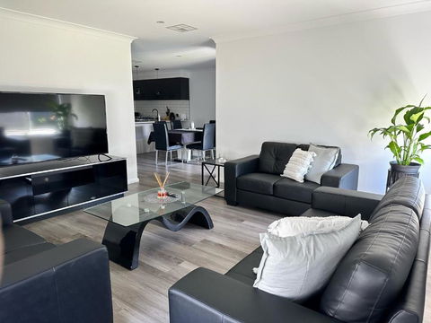 Xquisite - Lismore Accommodation 0