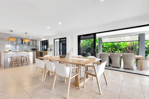 YALLA24-Luxury Resort Style Home - Lismore Accommodation 3