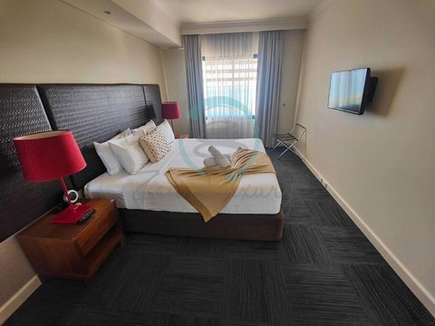 ZEN88 ESPLANADE: 1-BR Top Floor Ocean View Suite - Lismore Accommodation 1