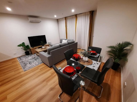 ZMITH Apartment - BROOKE, - Near AIS, GIO Stadium, UC, & Nth - Canberra Hospital - Lismore Accommodation 0