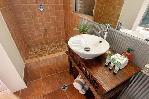 Zen Serene Seascape - Family Pool - BBQ - Markets - Lismore Accommodation 1