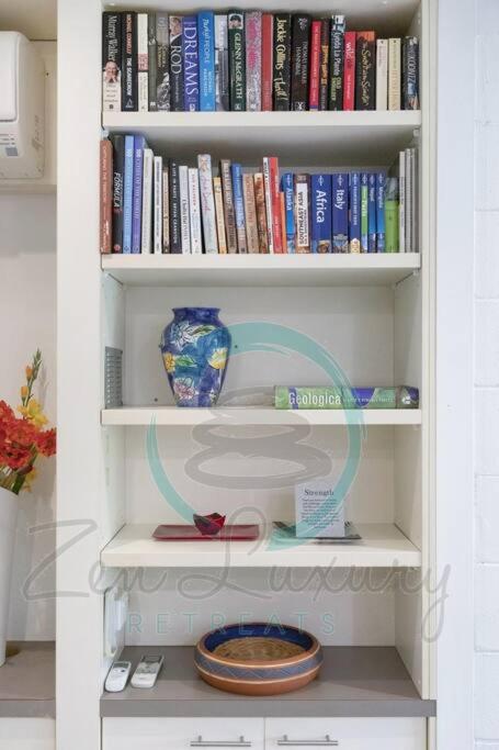 ZEN TREETOPS - Boutique 2-BR Apt W/ Private Pool - Lismore Accommodation 1