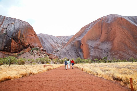 2-Day Uluru (Ayers Rock) And Kata Tjuta Trip From Alice Springs - Lismore Accommodation 1