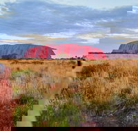 Uluru Ayers Rock Sunset with Outback Barbecue Dinner and Star Tour - Lismore Accommodation