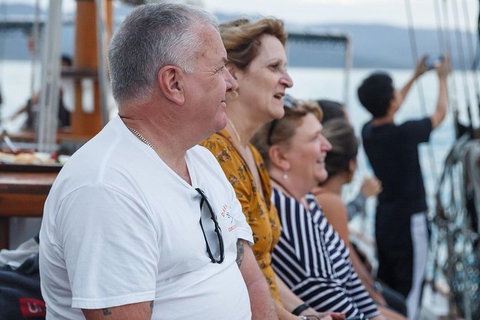 Fly & Sail Package (With Providence) - Lismore Accommodation 3