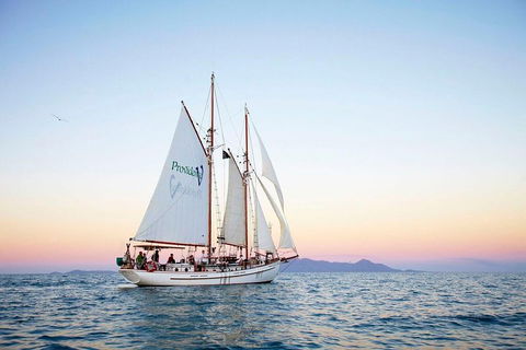 Fly & Sail Package (With Providence) - Lismore Accommodation 1