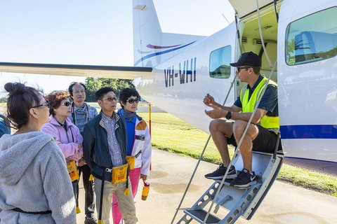 Scenic Flight - Great Barrier Reef, Heart Reef, Whitehaven Beach & Hill Inlet! - Lismore Accommodation 1