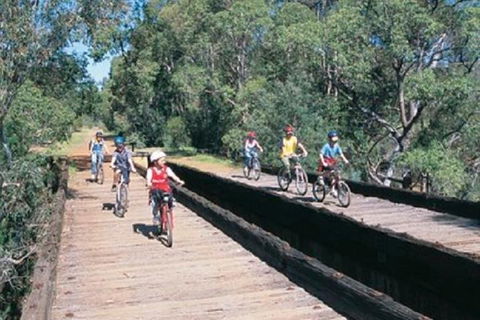 Perth Hills - Wildlife, Art & Gastronomy - Lismore Accommodation 2